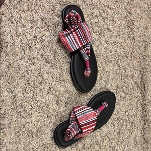 Sanuk Black and Red Patterned Women's Sandals
